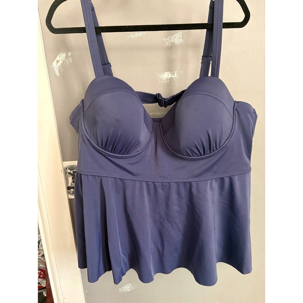 Torrid size 4 navy blue tankini bikini top wired push-up swim bathing suit